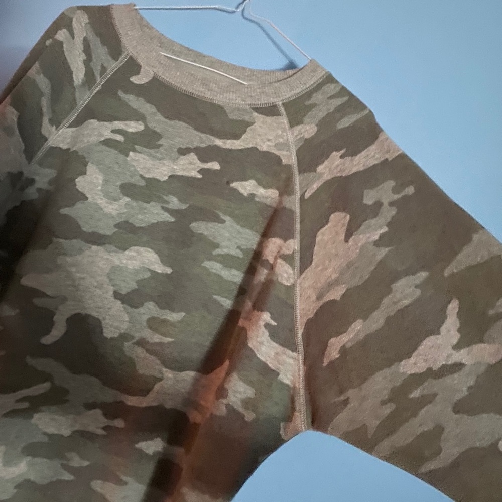 Camo oversized crew neck sweater